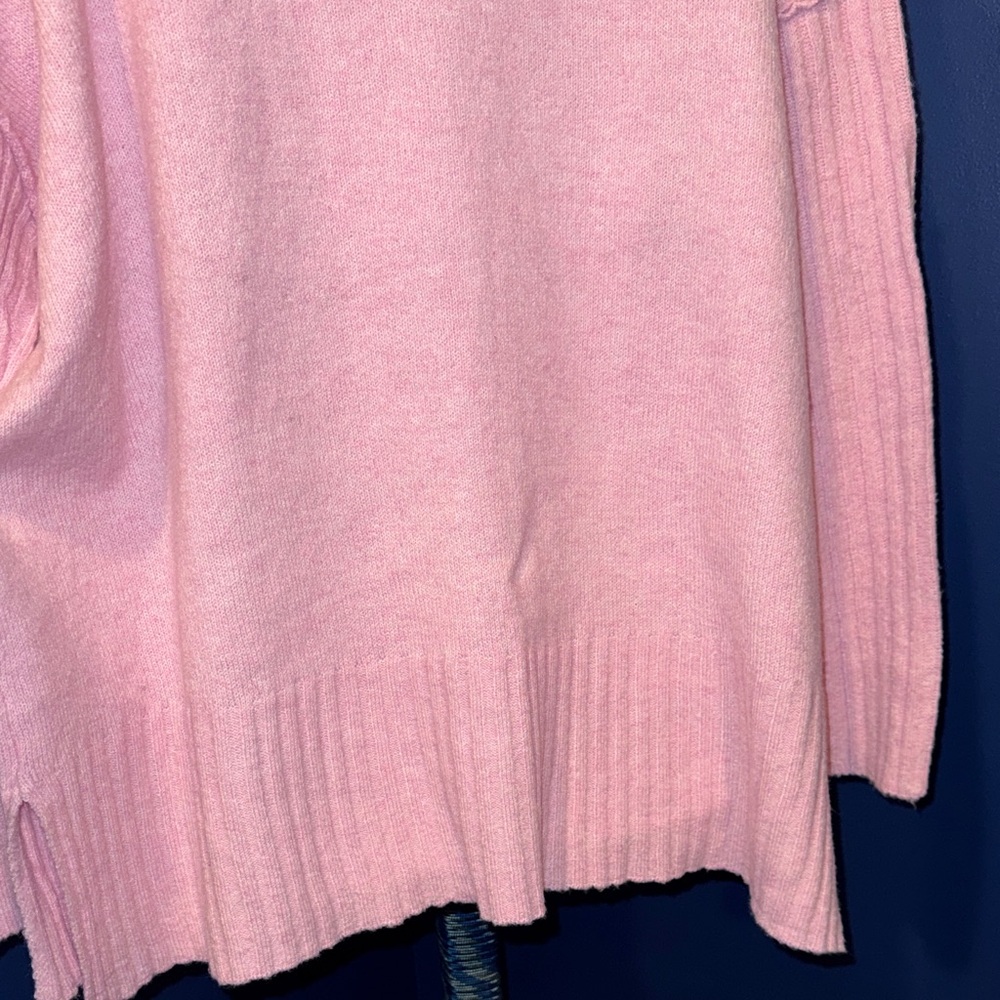 DIP- NWT Pink Oversized V-Neck Sweater Size Large - Picture 15 of 15